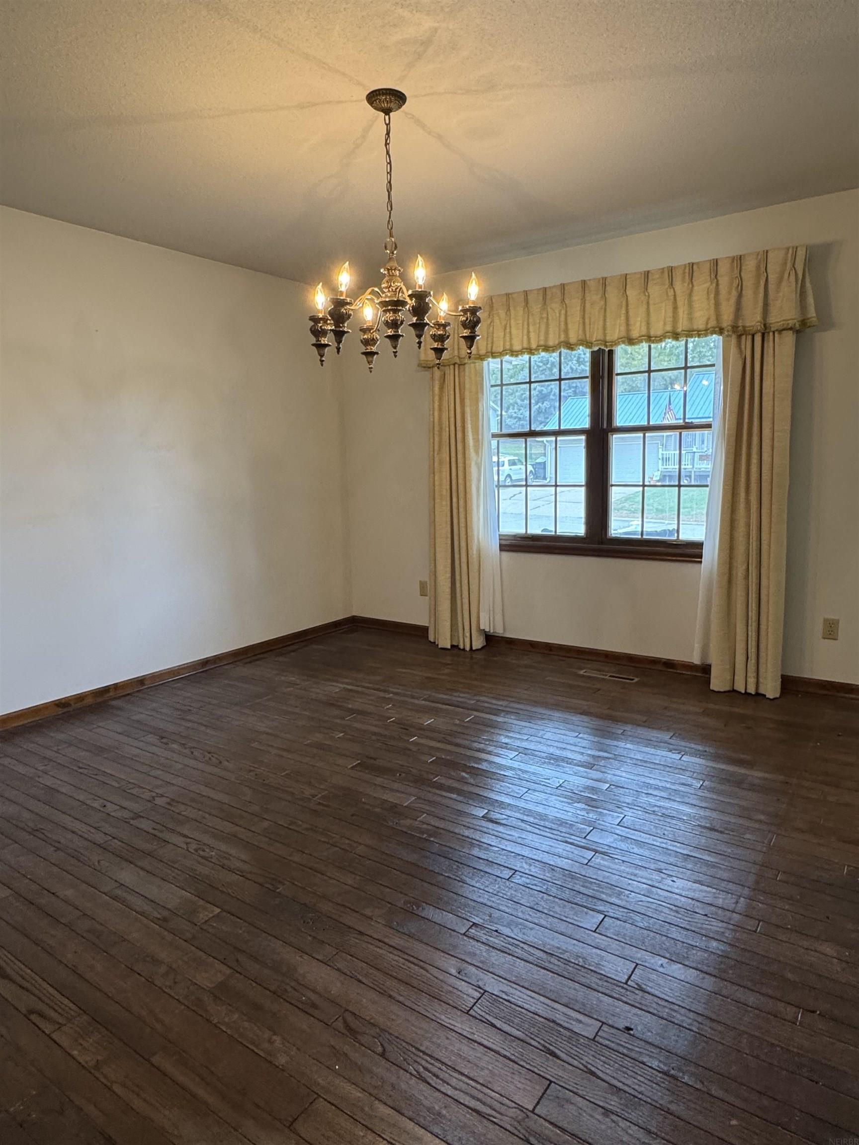 Laporte City, Iowa 50651, United States, 4 Bedrooms Bedrooms, ,3 BathroomsBathrooms,Residential,Active,234286