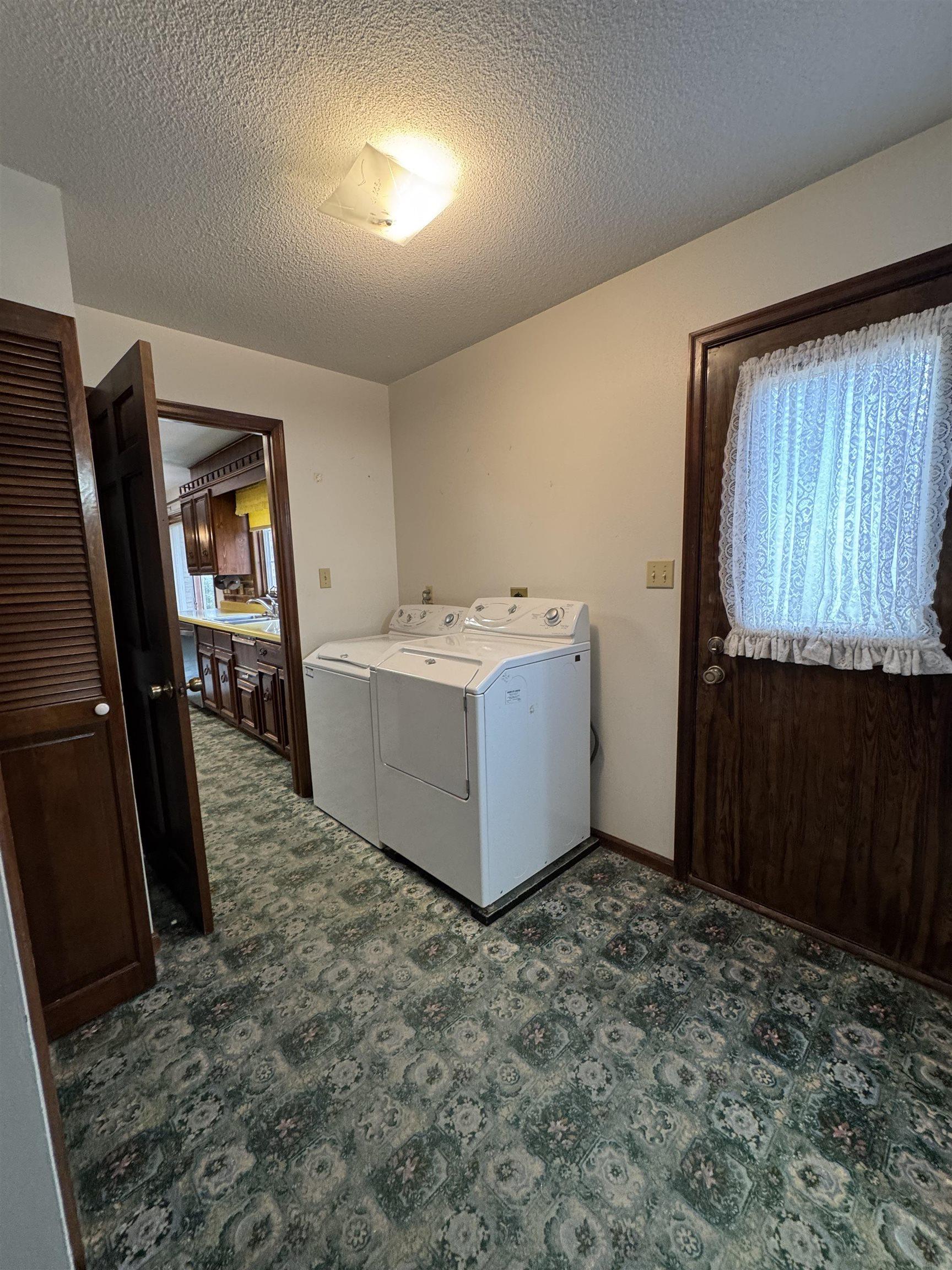 Laporte City, Iowa 50651, United States, 4 Bedrooms Bedrooms, ,3 BathroomsBathrooms,Residential,Active,234286