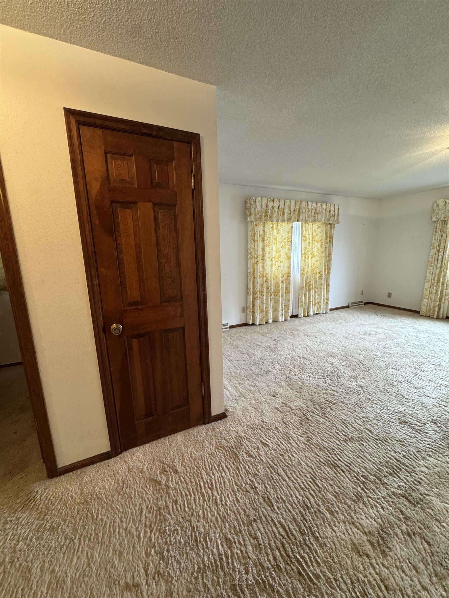 Laporte City, Iowa 50651, United States, 4 Bedrooms Bedrooms, ,3 BathroomsBathrooms,Residential,Active,234286