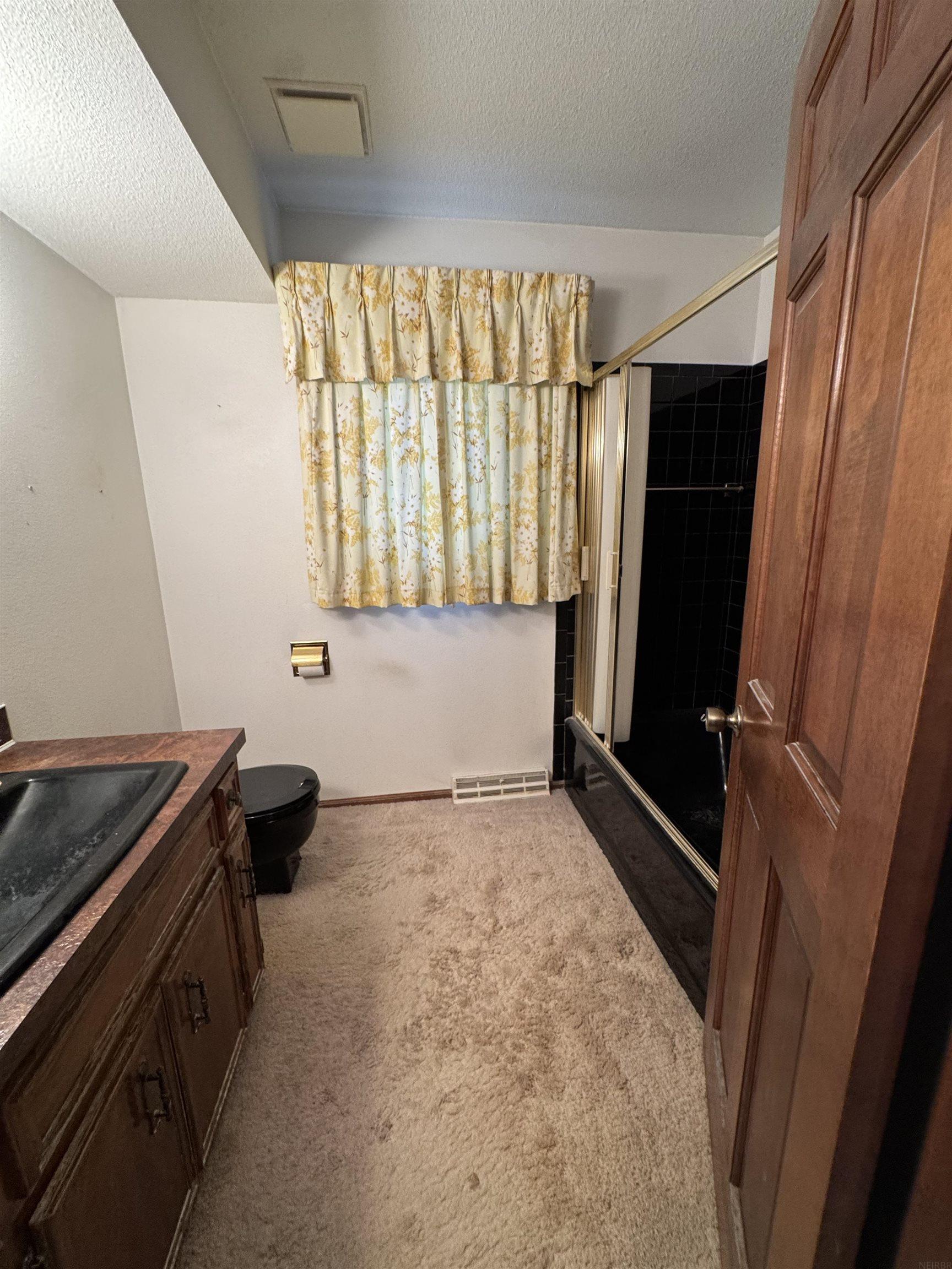 Laporte City, Iowa 50651, United States, 4 Bedrooms Bedrooms, ,3 BathroomsBathrooms,Residential,Active,234286