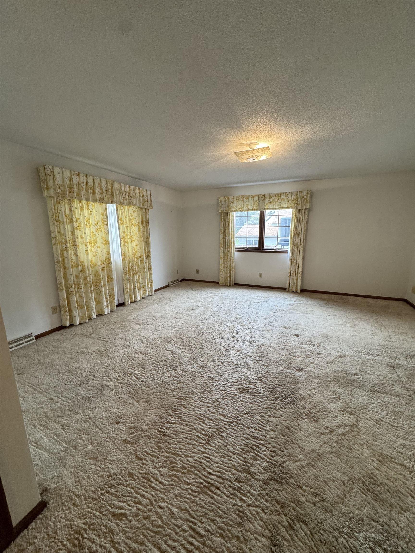 Laporte City, Iowa 50651, United States, 4 Bedrooms Bedrooms, ,3 BathroomsBathrooms,Residential,Active,234286