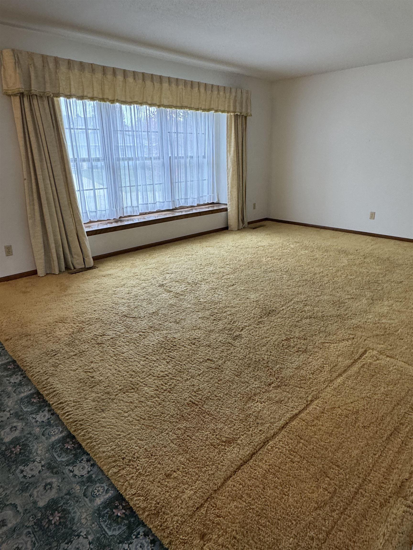 Laporte City, Iowa 50651, United States, 4 Bedrooms Bedrooms, ,3 BathroomsBathrooms,Residential,Active,234286