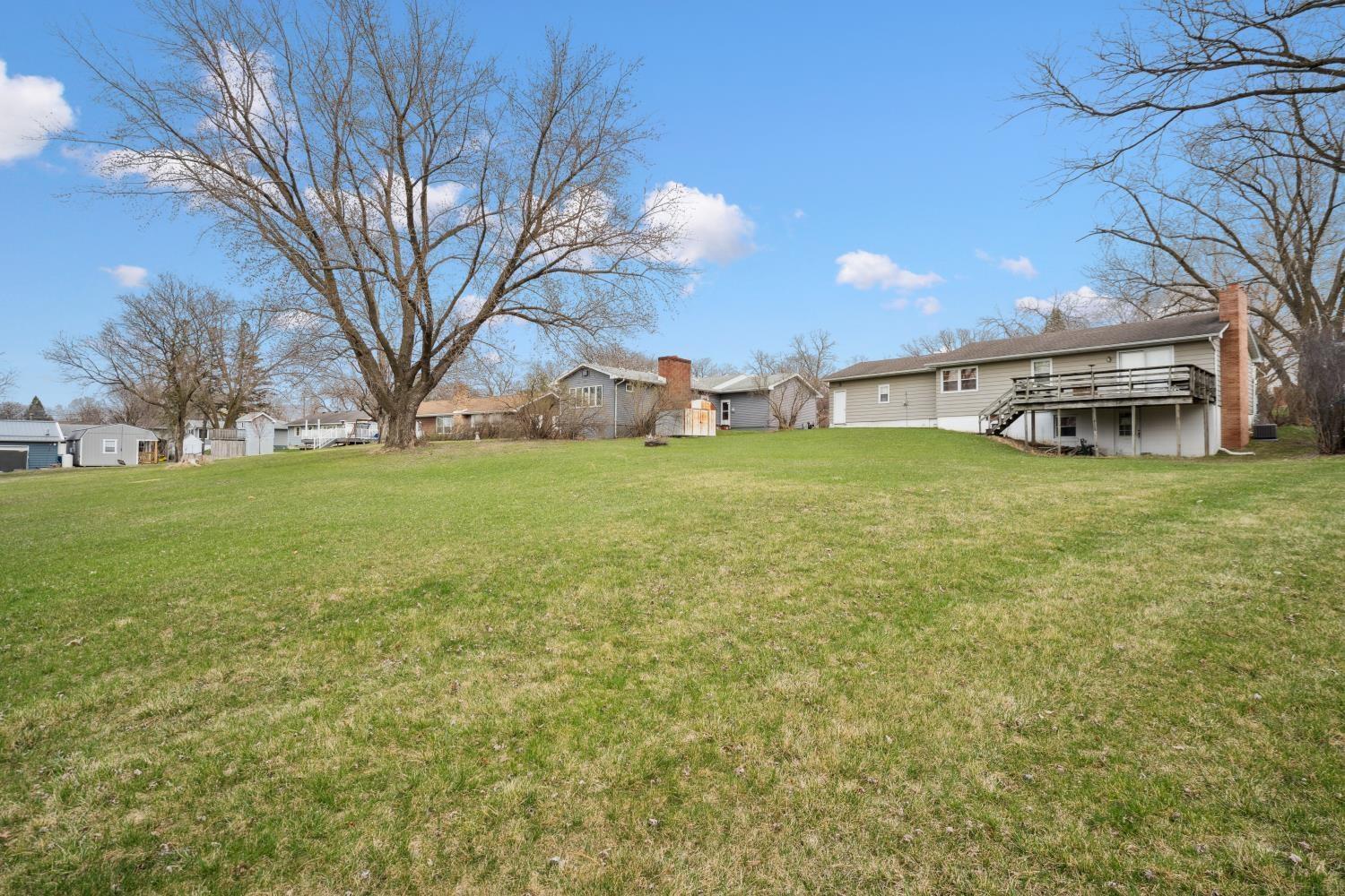 Independence, Iowa 50644, United States, 3 Bedrooms Bedrooms, ,2 BathroomsBathrooms,Residential,Pending,107705