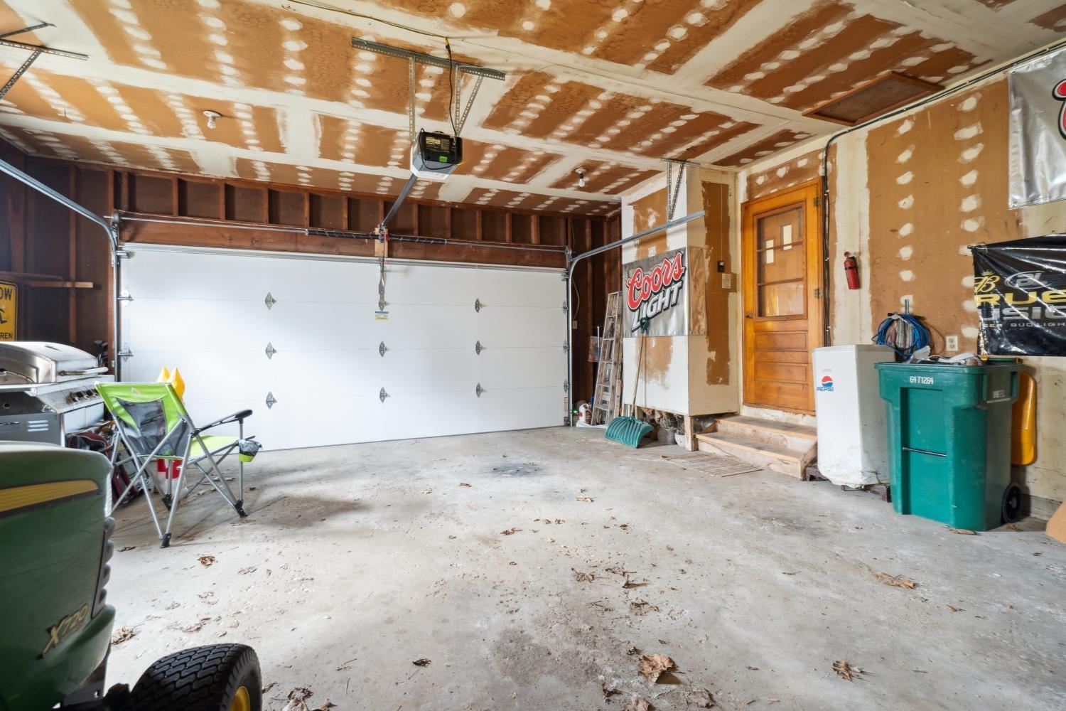 Independence, Iowa 50644, United States, 3 Bedrooms Bedrooms, ,2 BathroomsBathrooms,Residential,Pending,107705