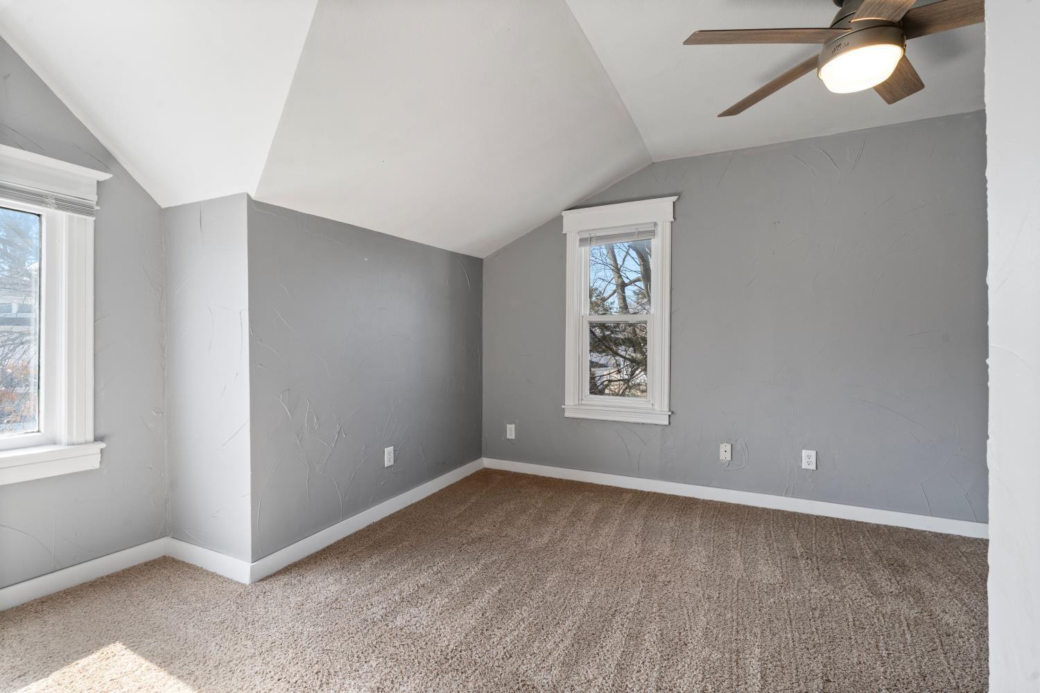 Waterloo, Iowa 50703, United States, 2 Bedrooms Bedrooms, ,1 BathroomBathrooms,Residential,Pending,89571