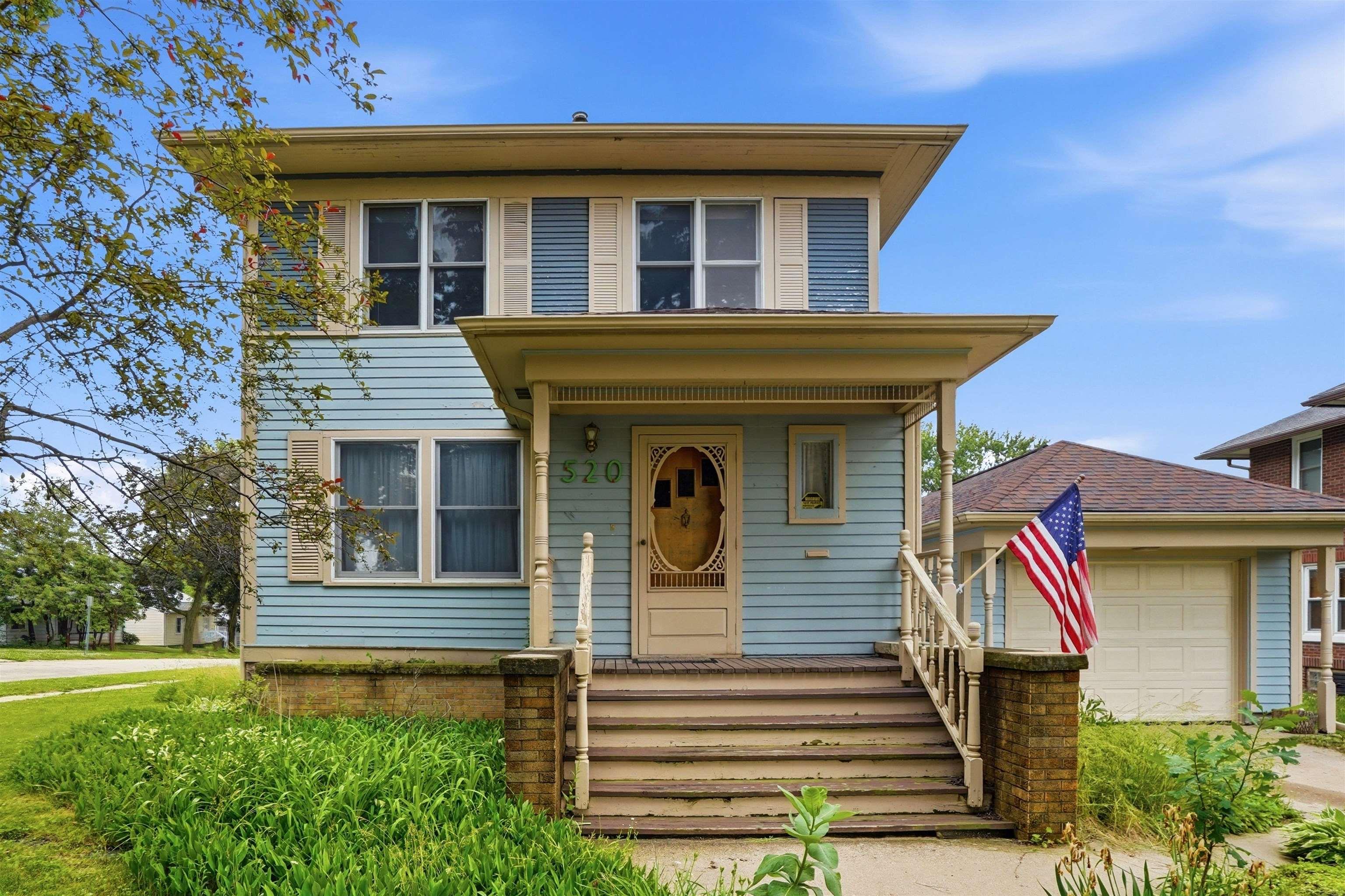 Photo 1 of 28 — 520 2nd St SE, Oelwein, IA 50662