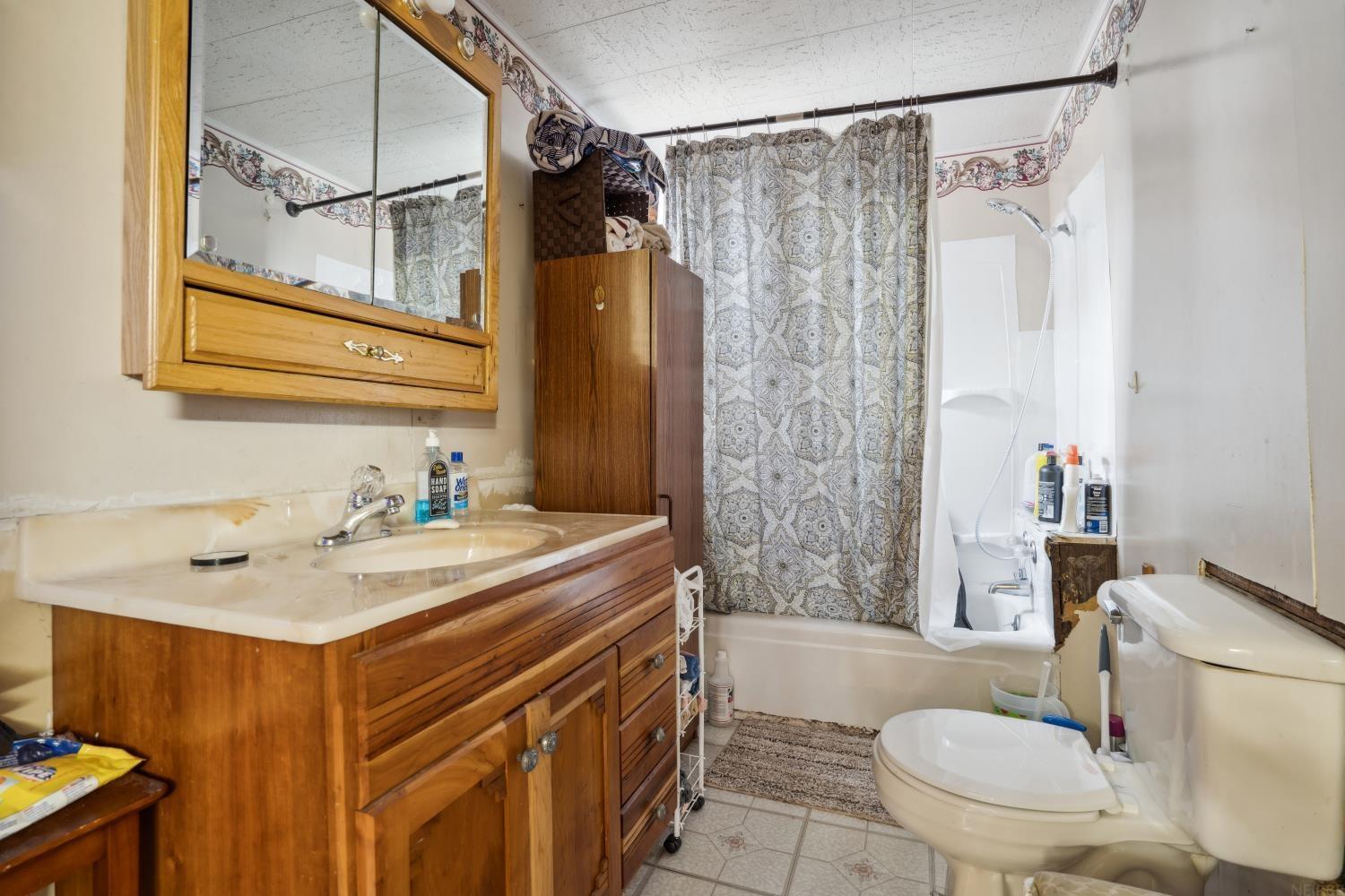 Aurora, Iowa 50607, United States, 4 Bedrooms Bedrooms, ,1 BathroomBathrooms,Residential,Active,26544