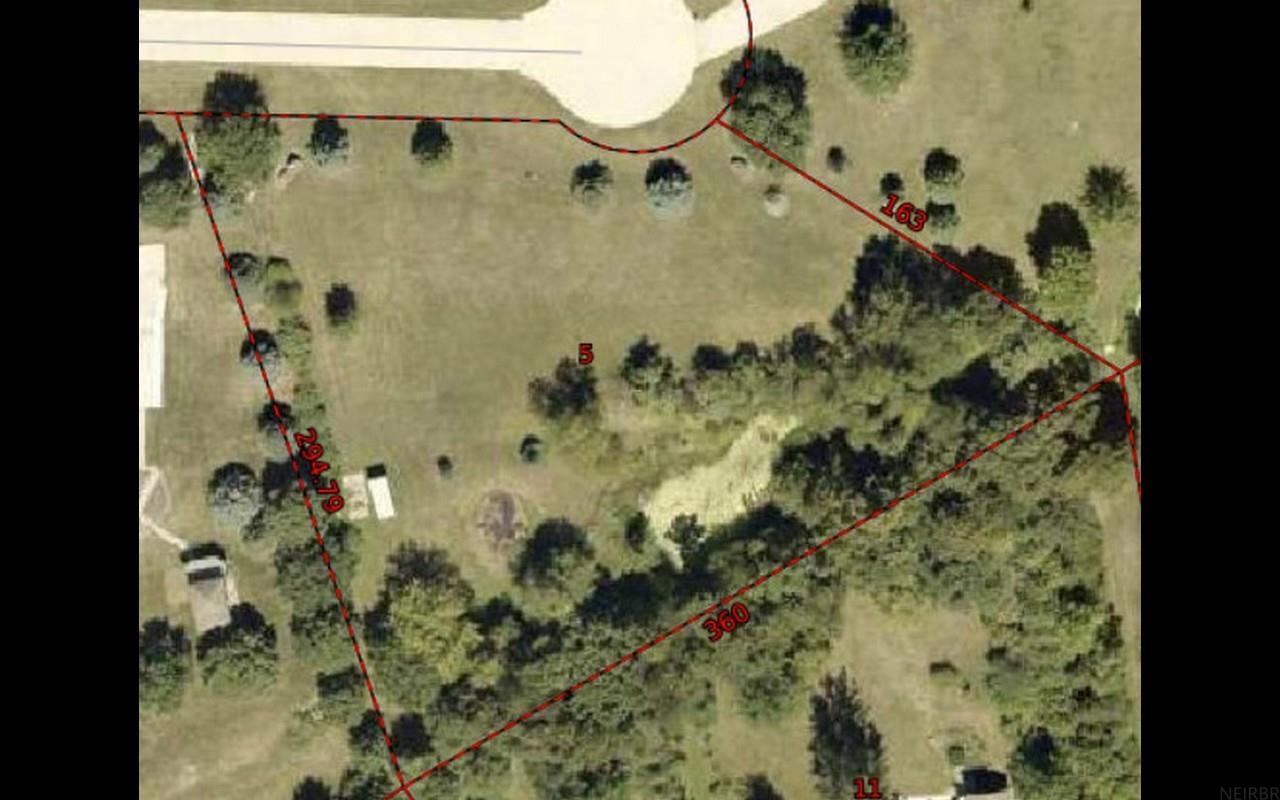 Photo 1 of 9 — 2992 Cottonwood Place Lot #5, Charles City, IA 50616