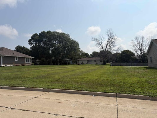 606 VAN BUREN ST, WELLSBURG, IA 50680 - Image f95faf92c03c8a5be3a704801ce7dc3c/747289056