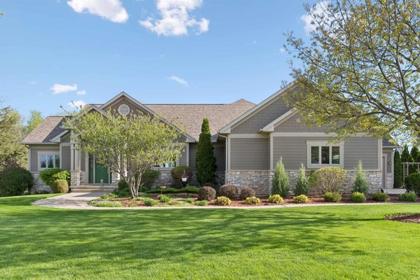 1005 ASHBURY CIR, WAVERLY, IA 50677 - Image fa8631e828b85ee64fefbca89e8f334d/2841882503