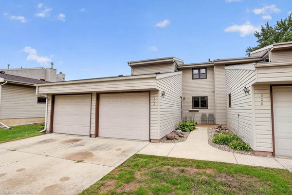 904 PRAIRIE MEADOW CT, WATERLOO, IA 50701 - Image fd2c17367336e770d17b73bc1127ffc2/4056814766