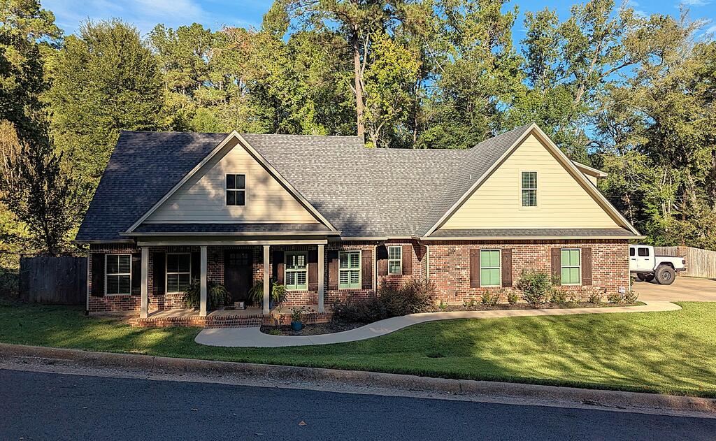 2416 Glen Hollow Drive