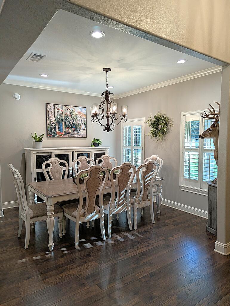 2416 Glen Hollow Drive