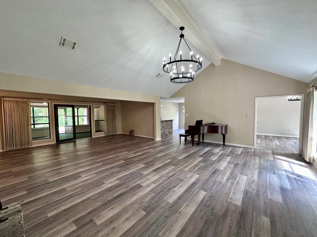 3621 Buckingham