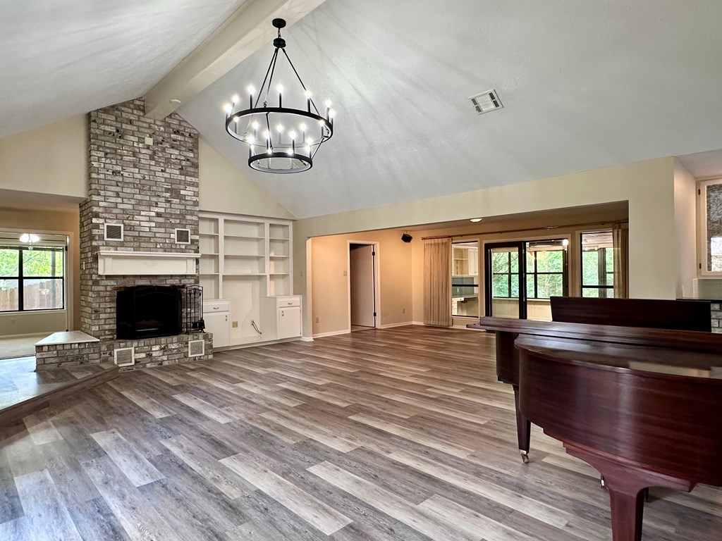 3621 Buckingham