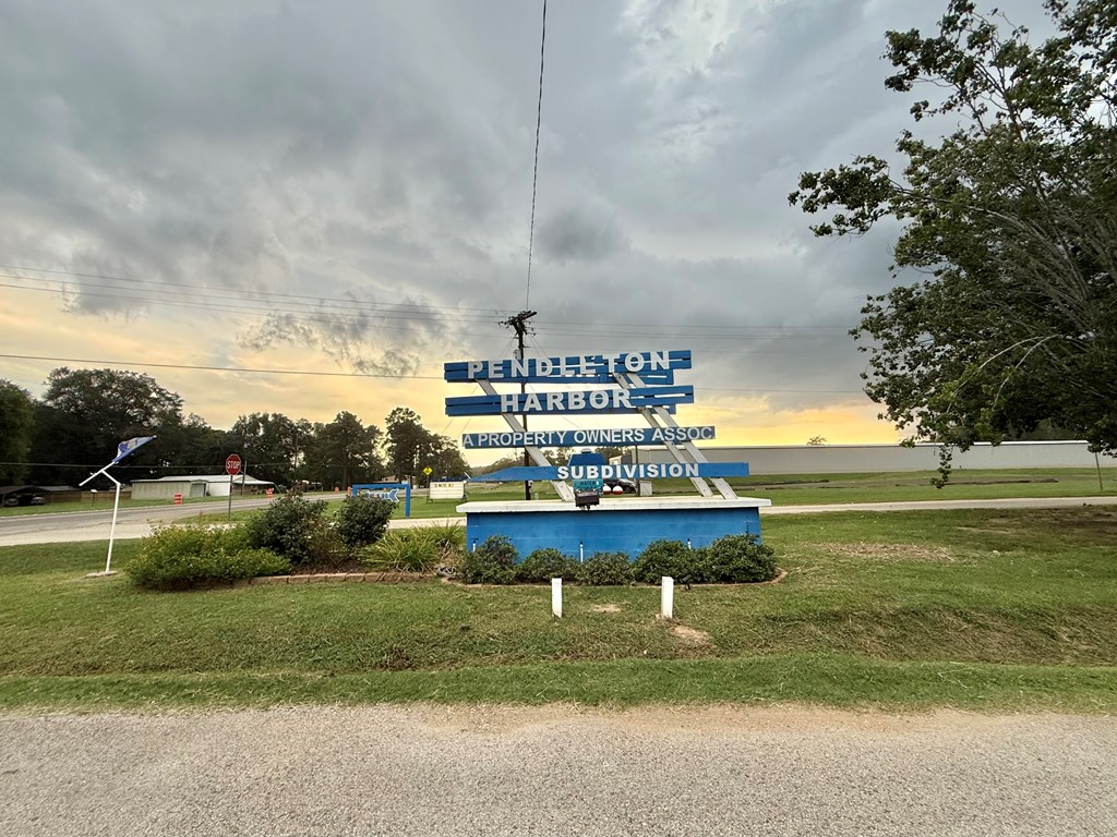 Lots: 566-567 Commodore Drive