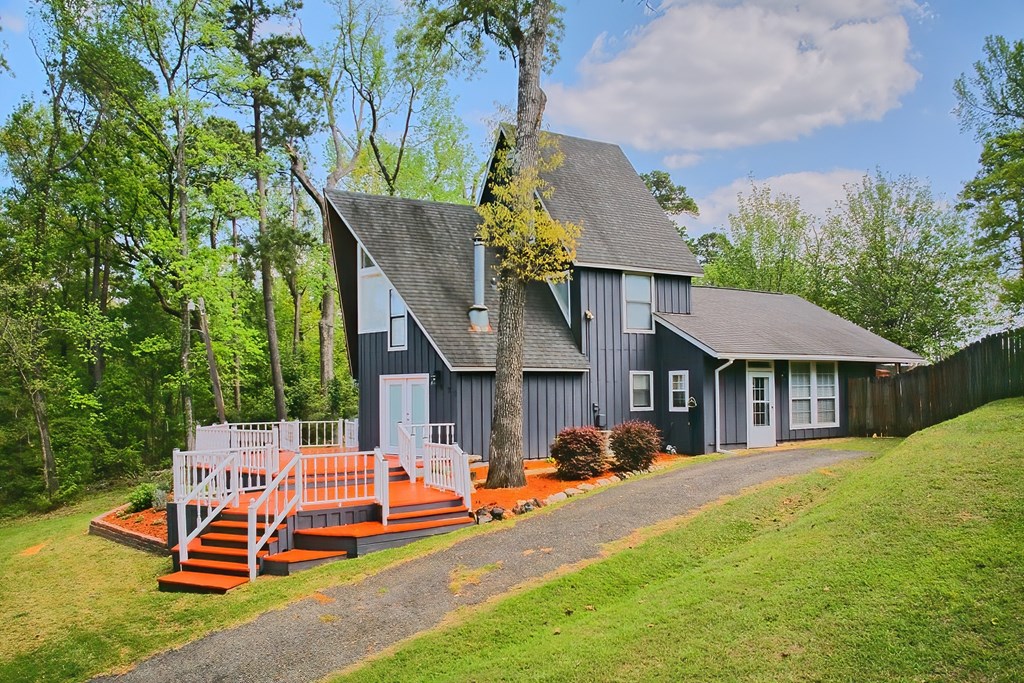 670 Cedar Crest Circle