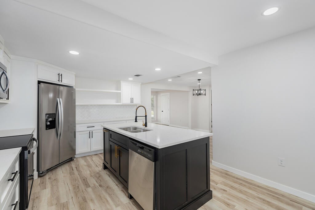 312 Mantooth Avenue