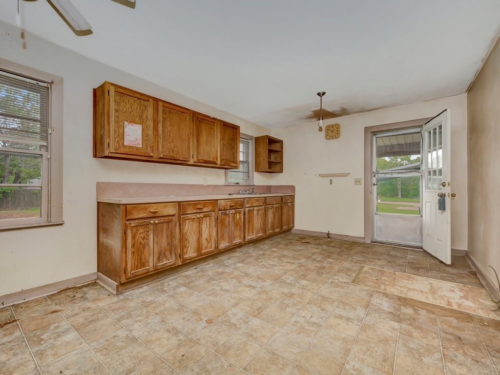 4226 E State Hwy 103