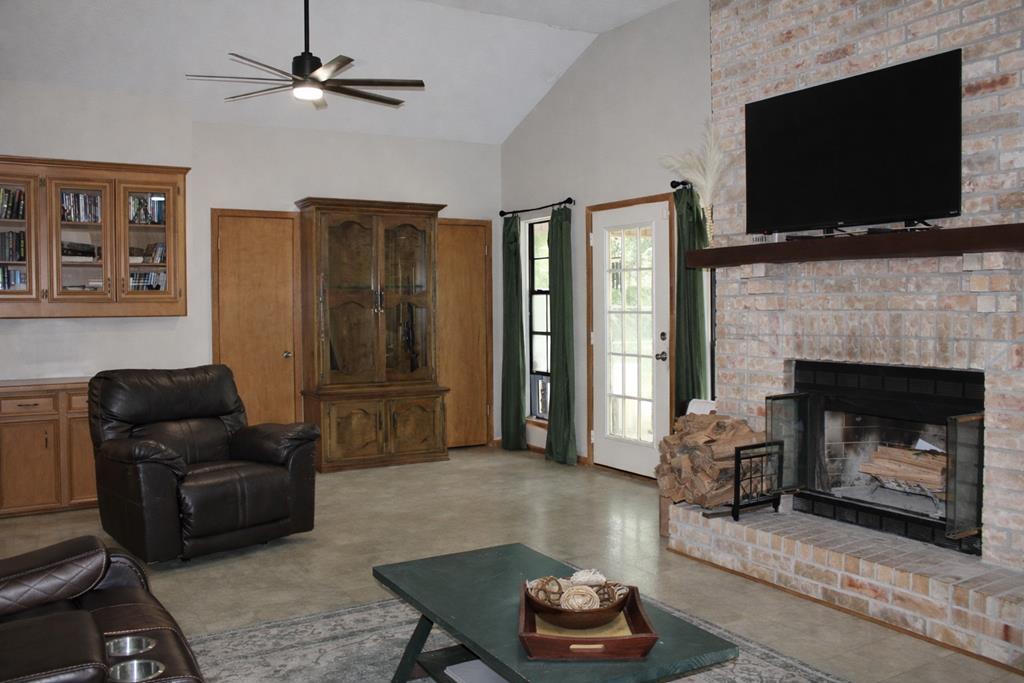 610 Dogwood Lane