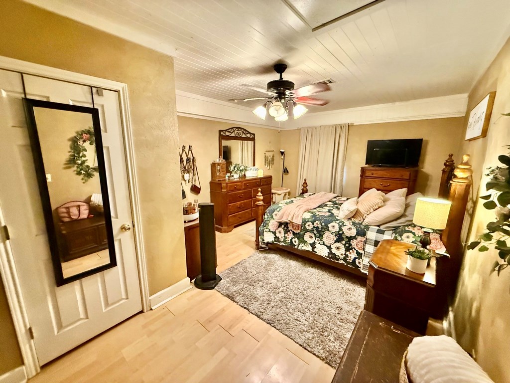 119 Lancewood Circle