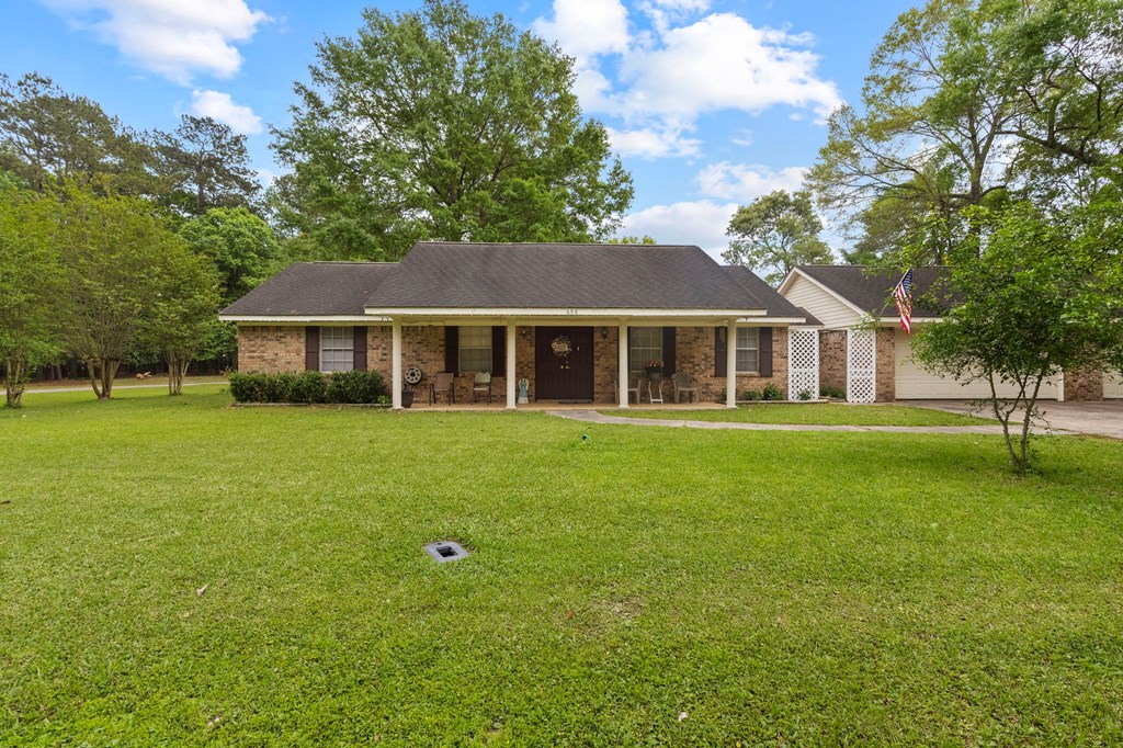 698 Wildwood Drive