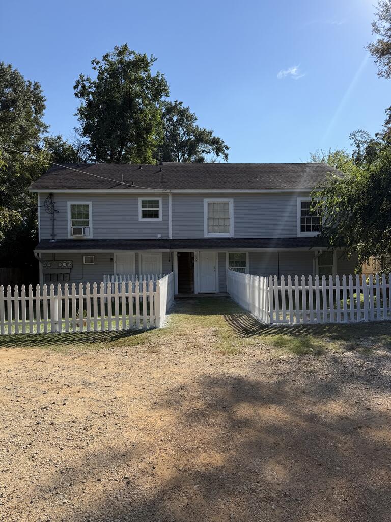 608 Price Street