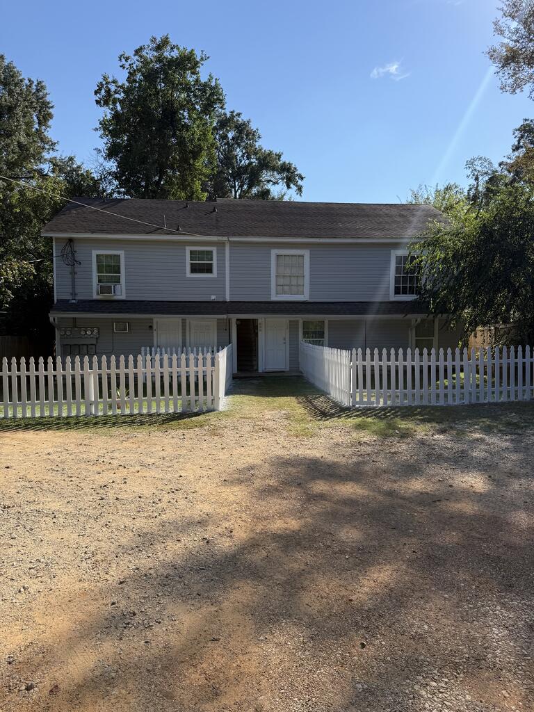 608 Price Street