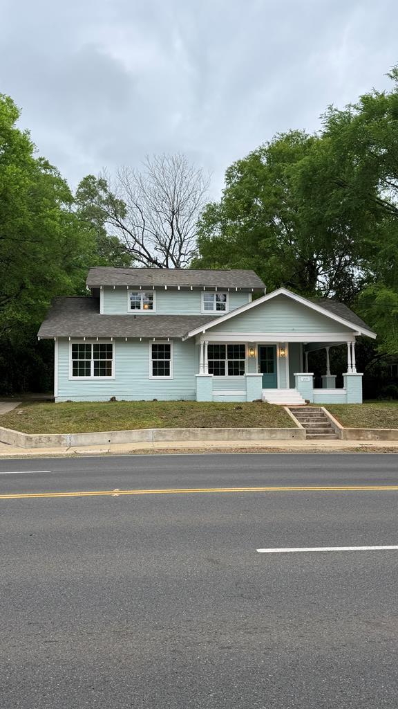 219 E Austin St