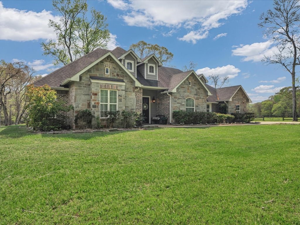 1570 Narroway Loop