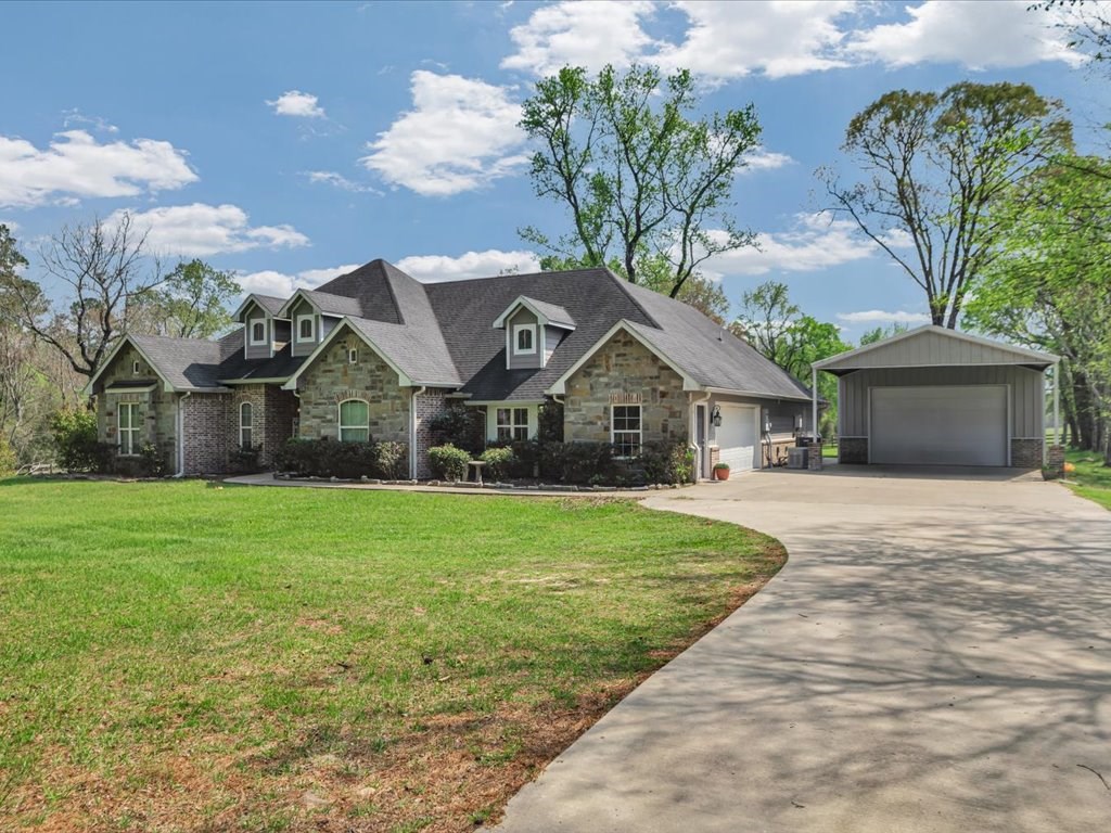 1570 Narroway Loop