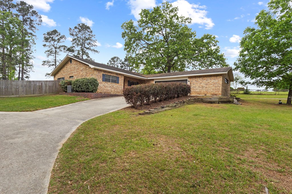 127 Forrest Road