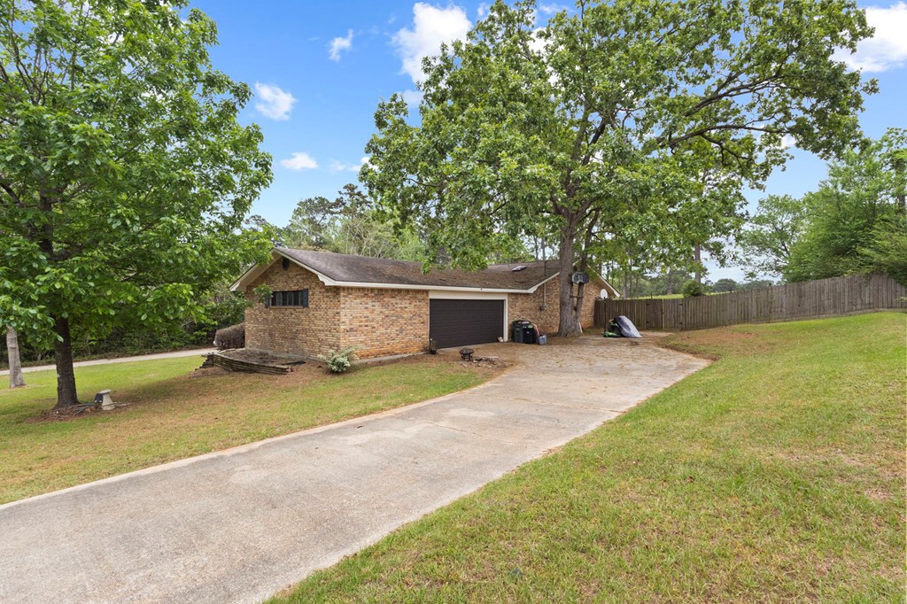 127 Forrest Road