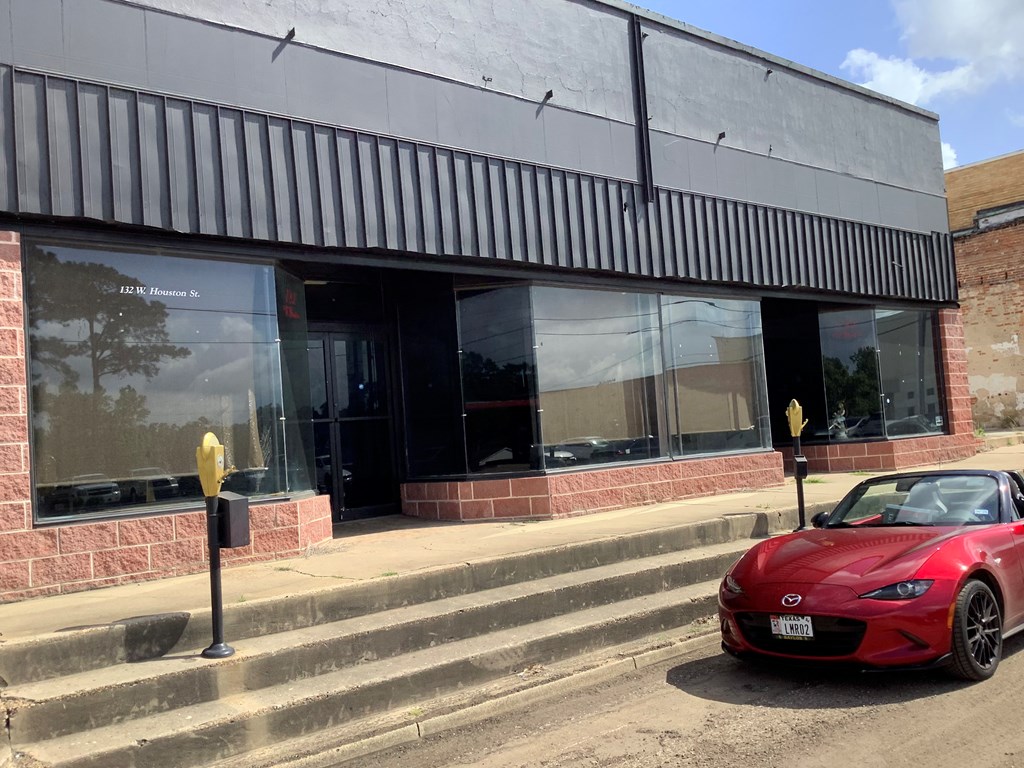 130 West HOUSTON