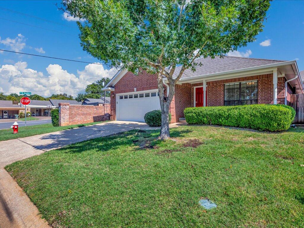 3 Austin Hollow Circle