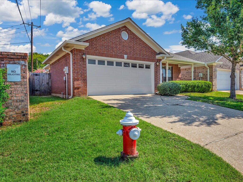 3 Austin Hollow Circle