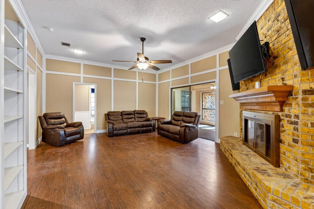 4000 Timberwood Drive