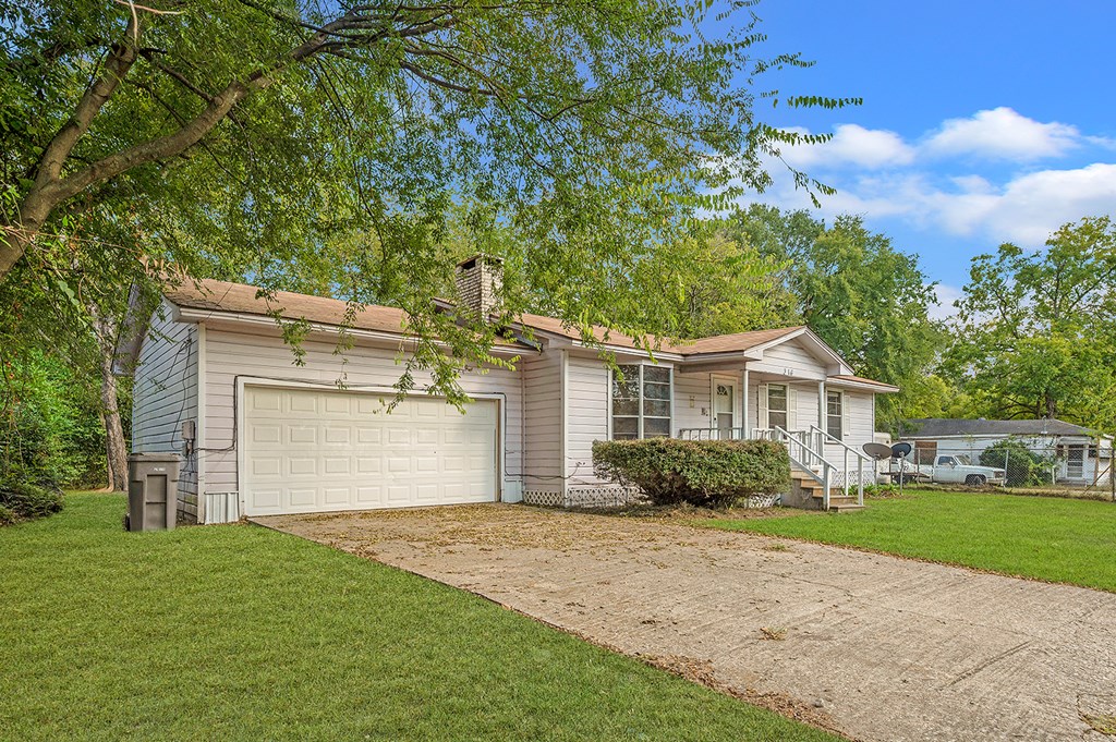 318 Lake Alley