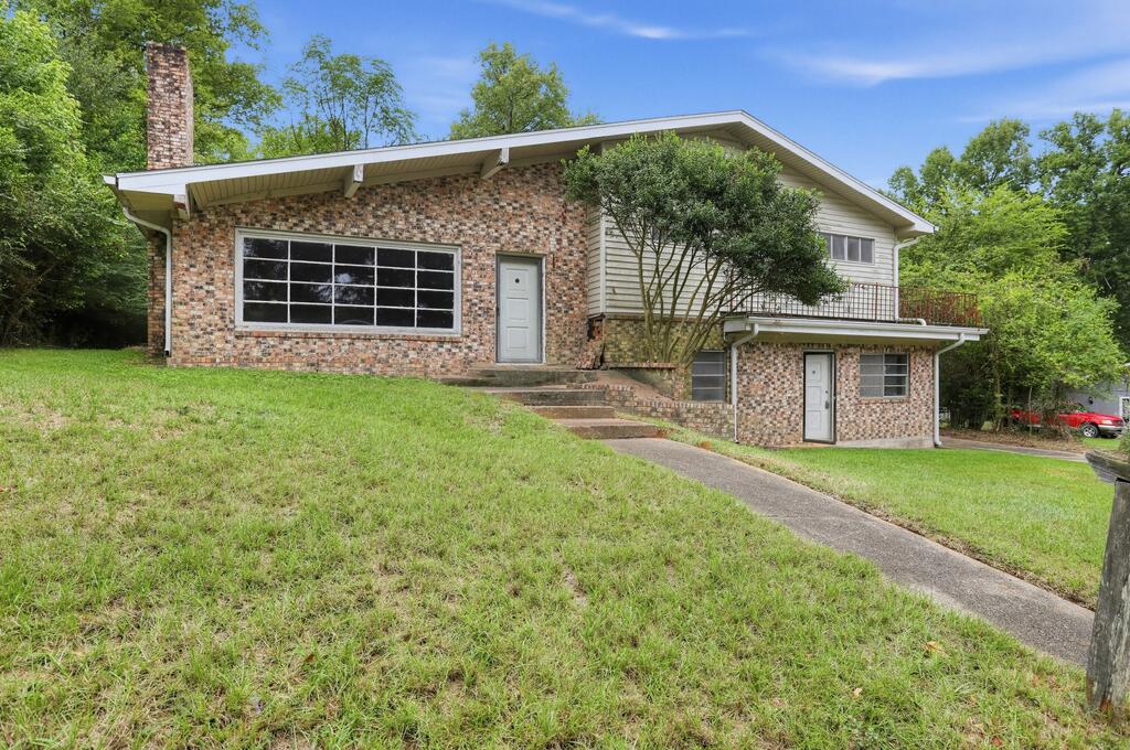 335 Lakewood Drive