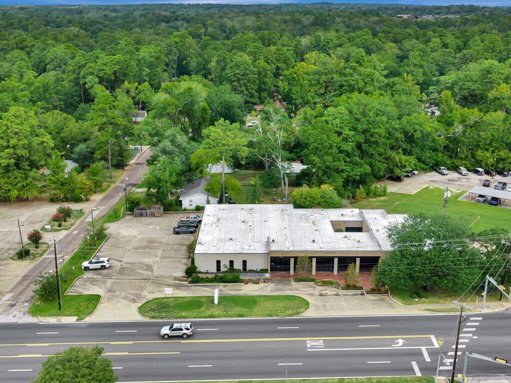 1306 FRANK AV.