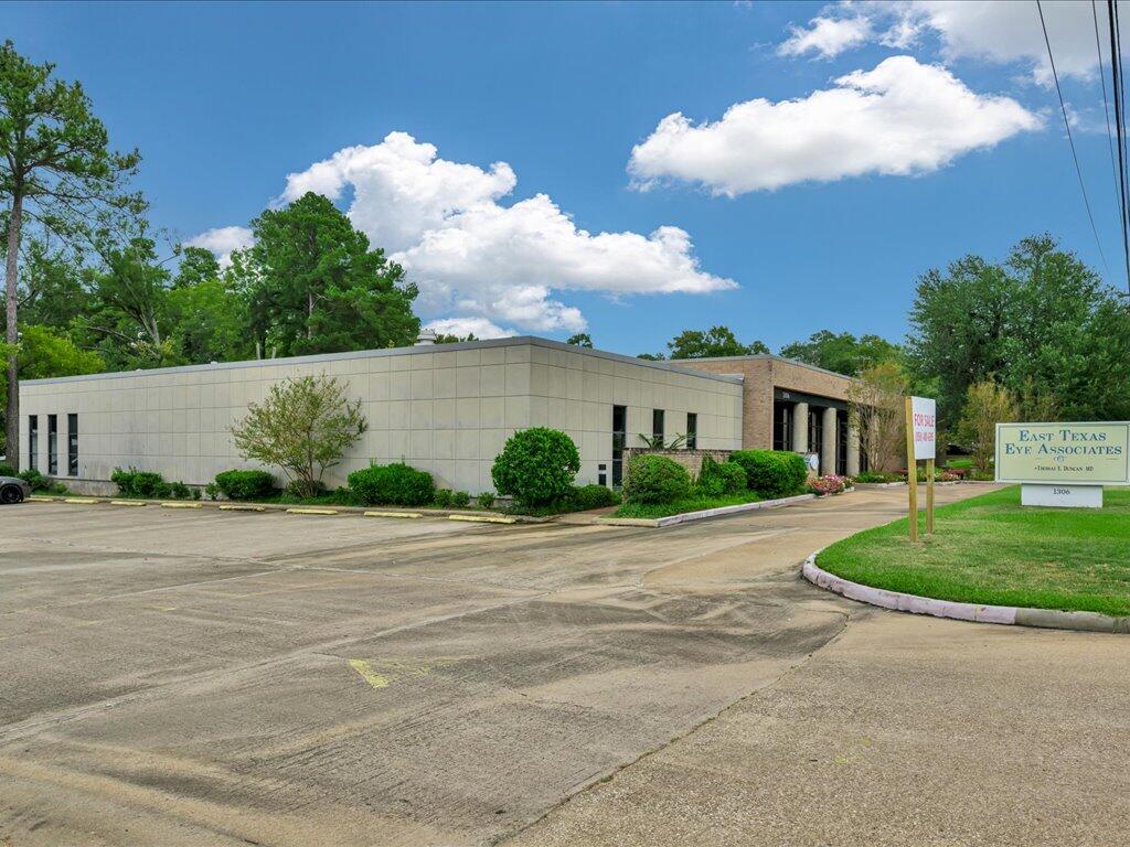 1306 FRANK AV.