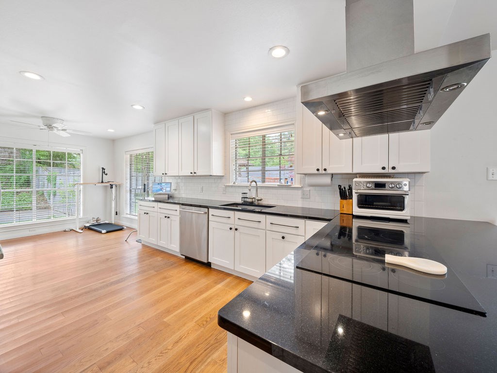 3421 Baywood Drive