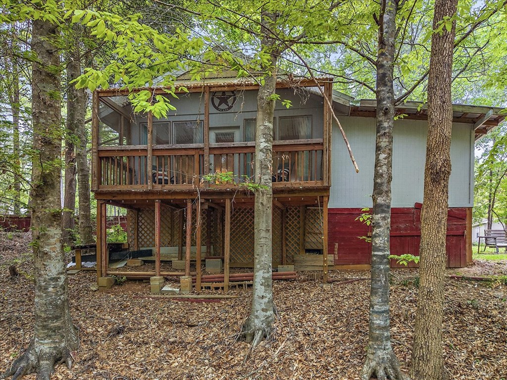 125 Crest Cir