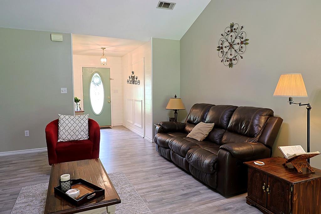 197 Hunters Glen Drive