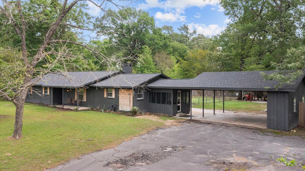 1221 Lone Star Road