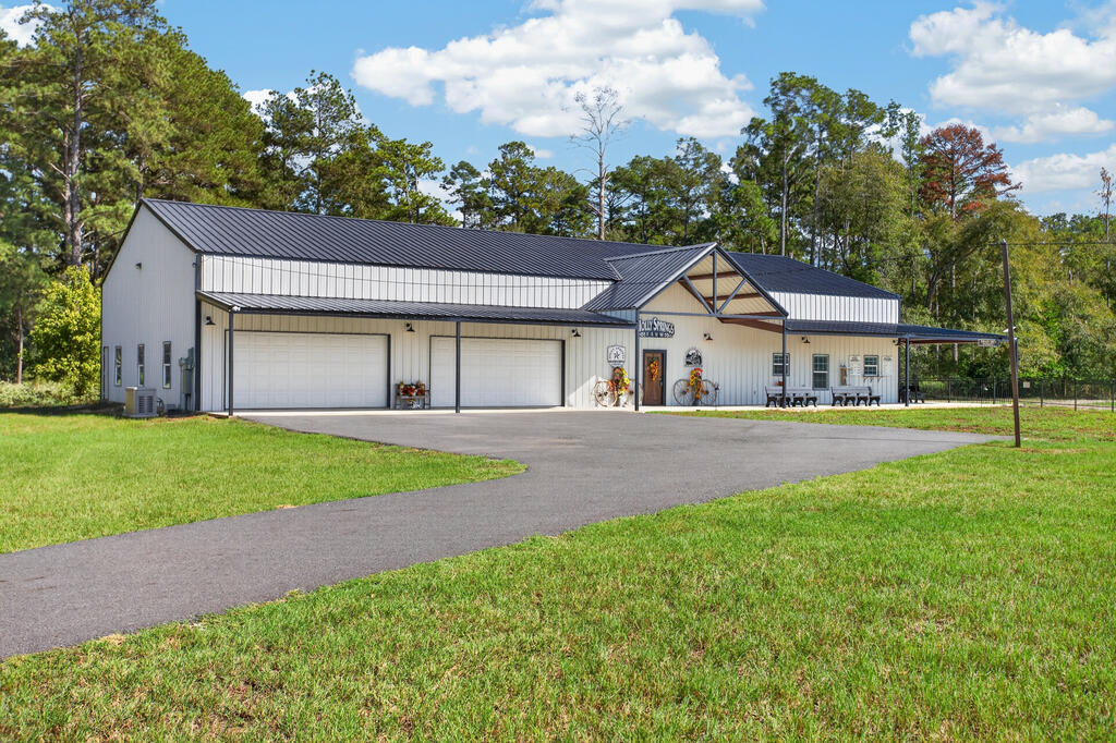 252 County Road 2641