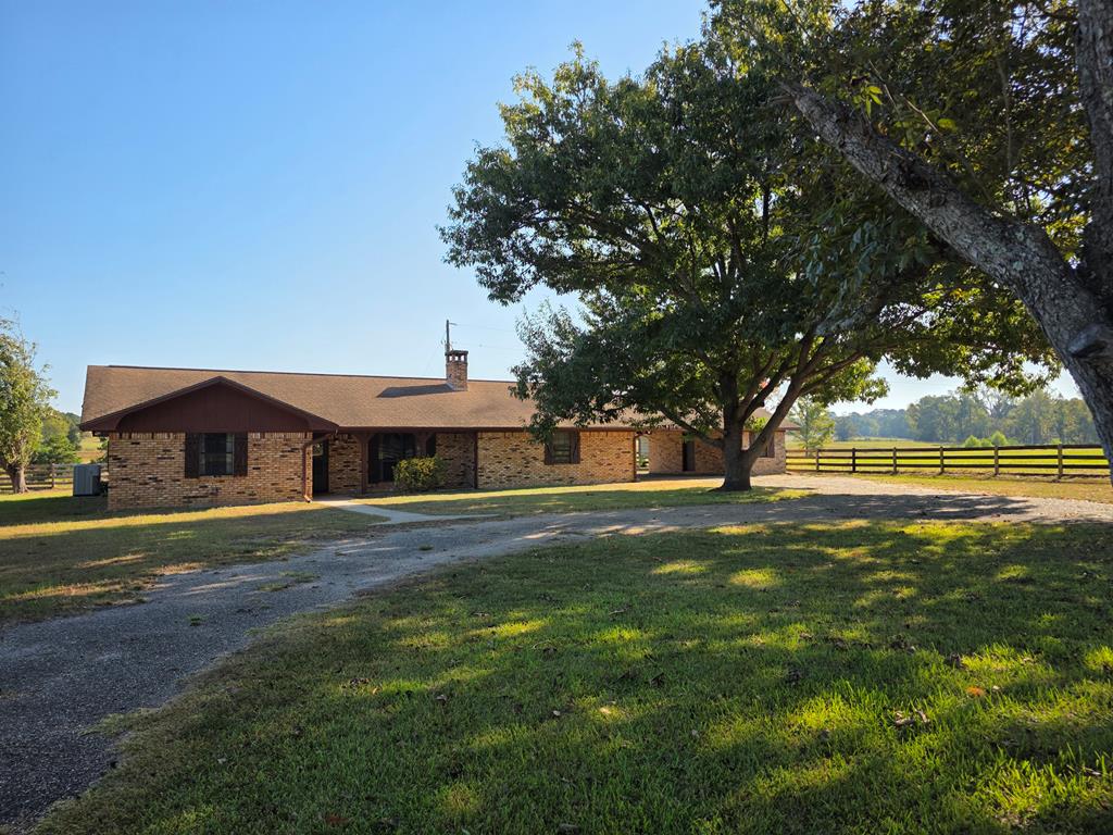 5762 Hwy 63W