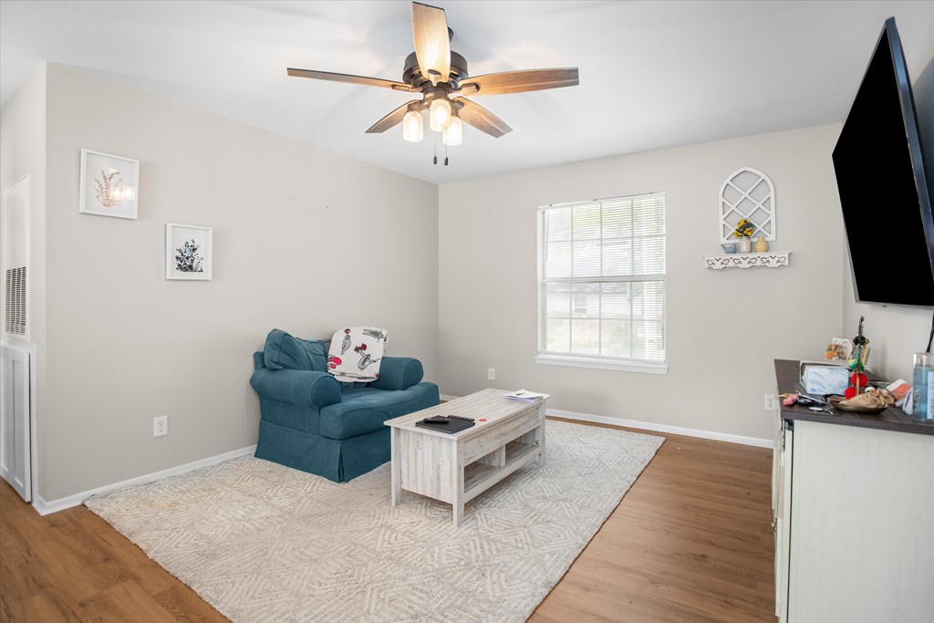 2521 Pearl 102