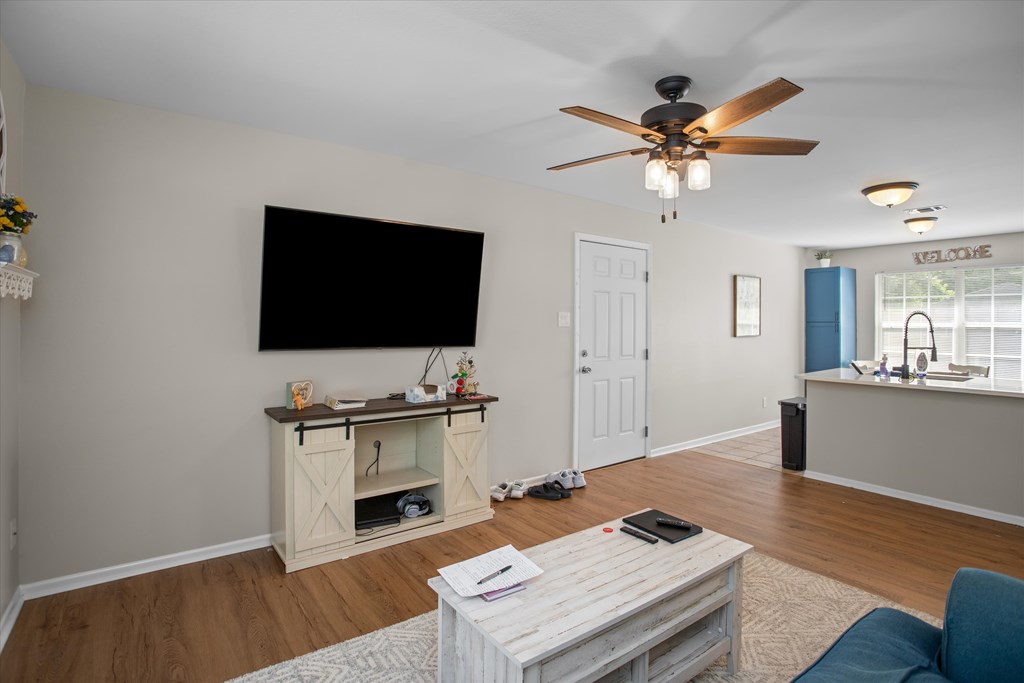 2521 Pearl 102