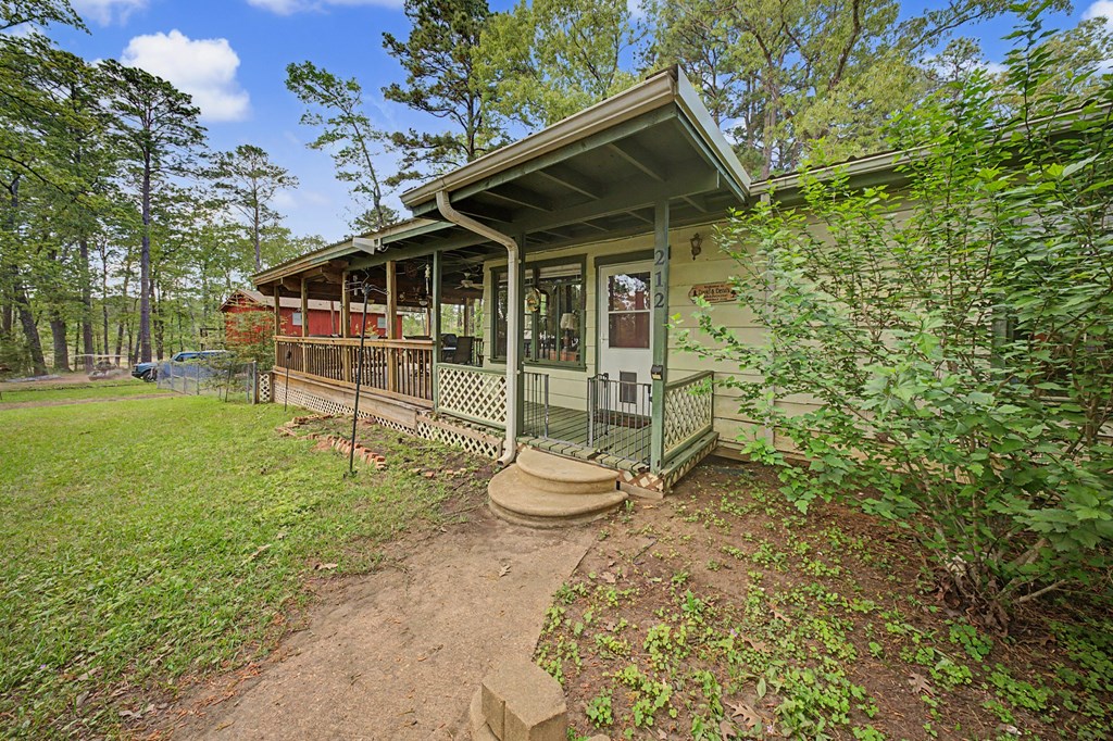 212 Winding Way